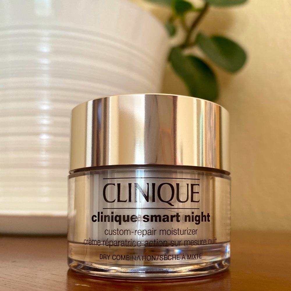 Clinique Smart Night Moisturizer